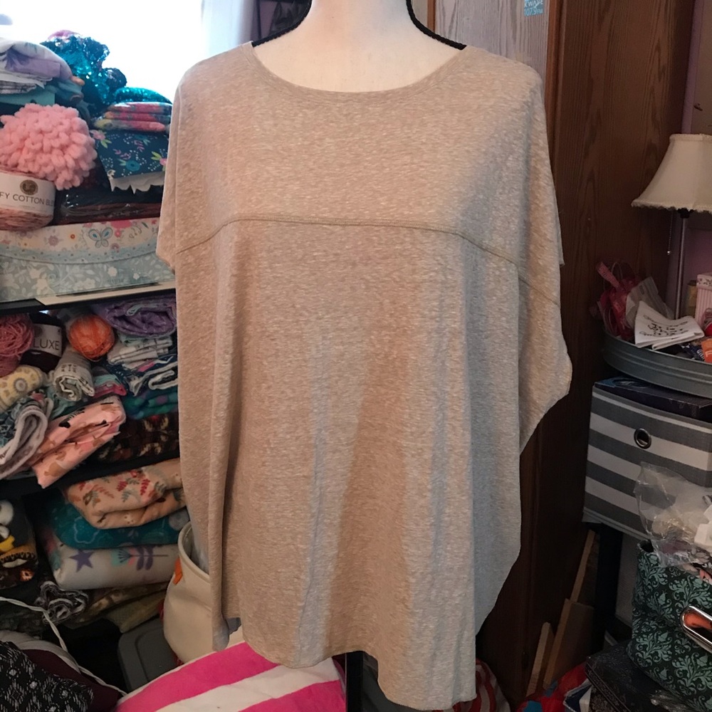 VICTORIA’S SECRET CASUAL TEE XL